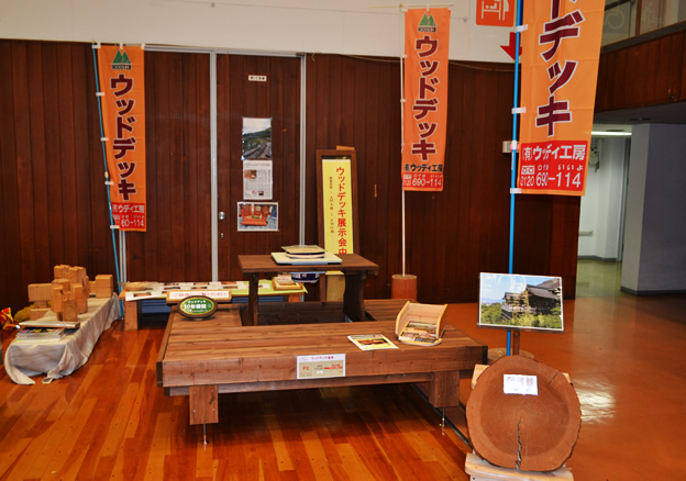 屋外用テーブル