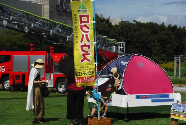 移動式テントデッキに水道のミスト